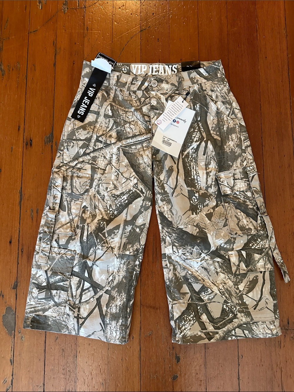 VIP Jeans Camo Cargo Oversized Baggy Shorts Multi Pocket Wide Leg Beige & Olive